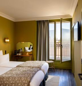 C.O.Q Hotel Paris
