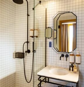 C.O.Q Hotel Paris