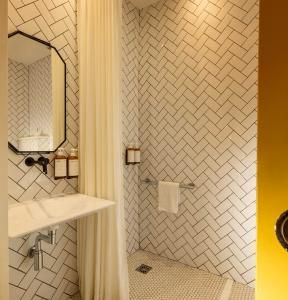 C.O.Q Hotel Paris